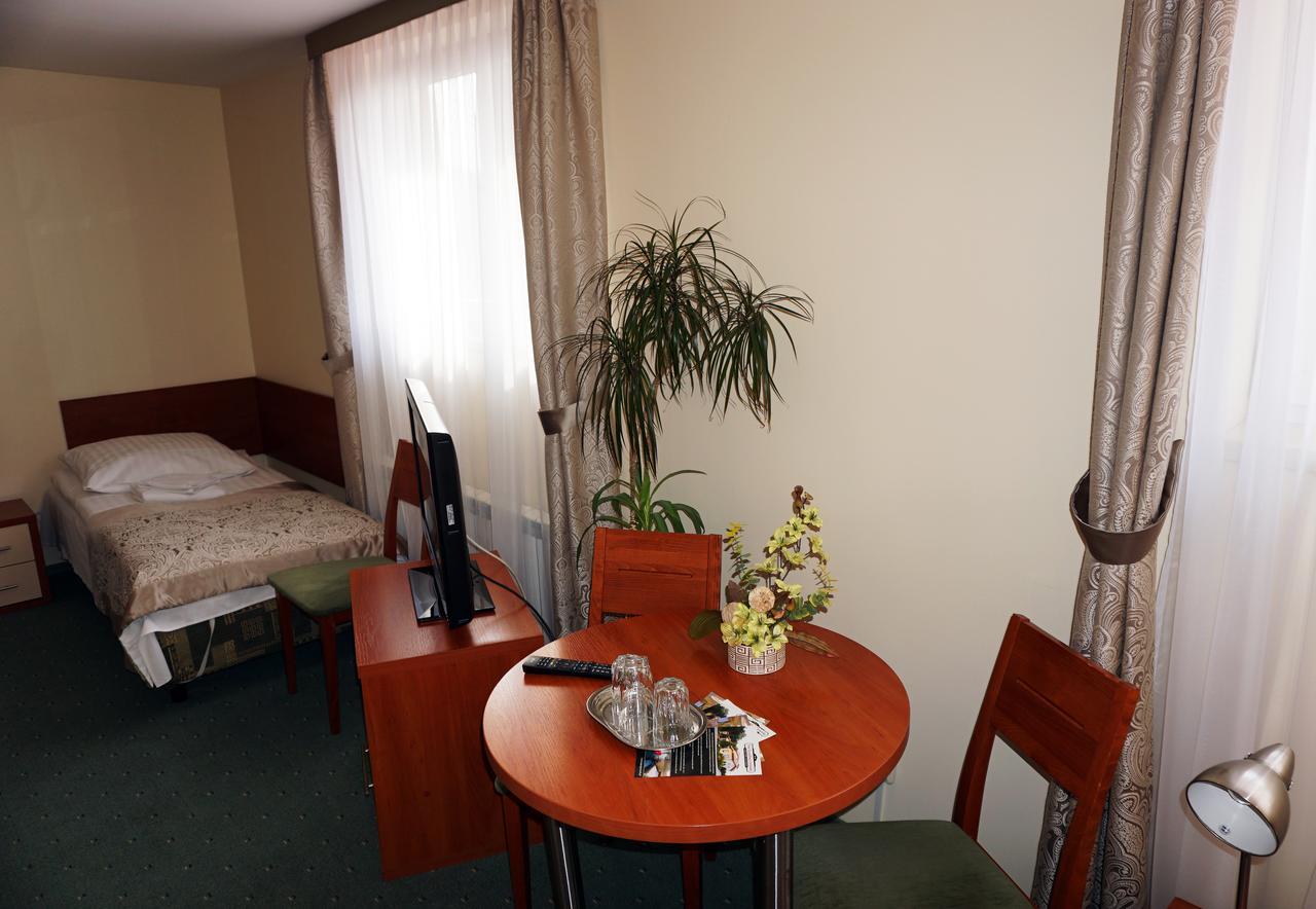 Pod Szczesliwa Gwiazda Hotel Cekanowo ภายนอก รูปภาพ