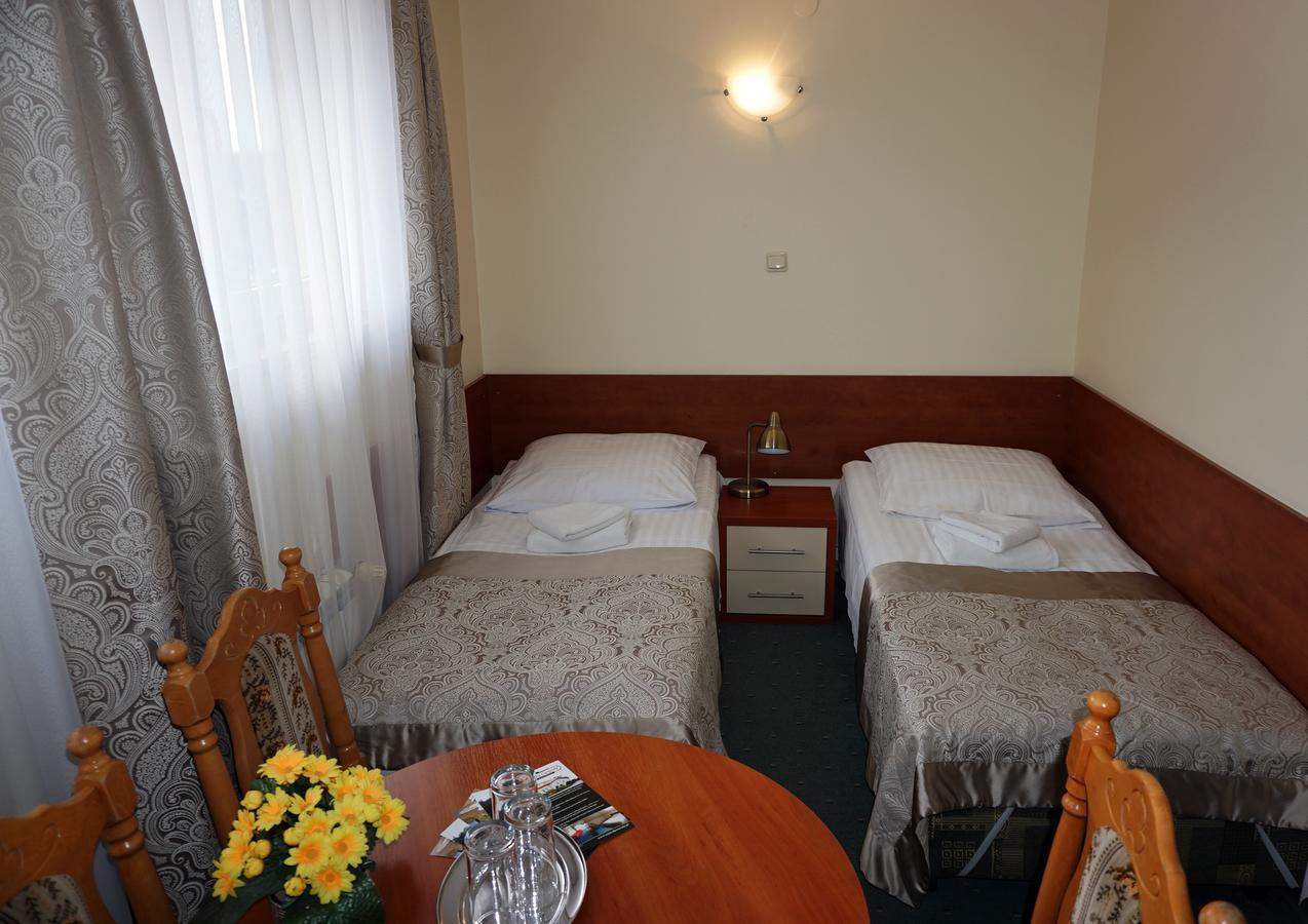 Pod Szczesliwa Gwiazda Hotel Cekanowo ภายนอก รูปภาพ